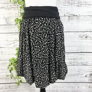 Cabi Skirt size Small Black White Mesh Bubble Hem Full Knee Stretch Modest Slim